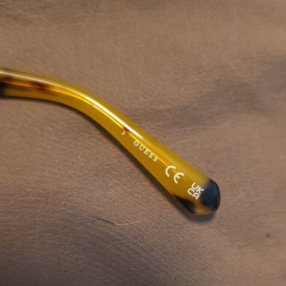 Guess Tortoise Shell Sunglasses - Picture 8 of 10
